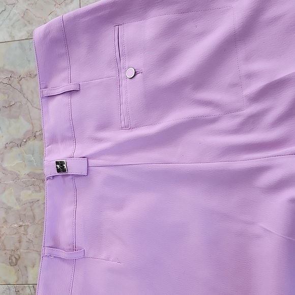 Bundle of DKNY capri and bermuda - Picture 11 of 16